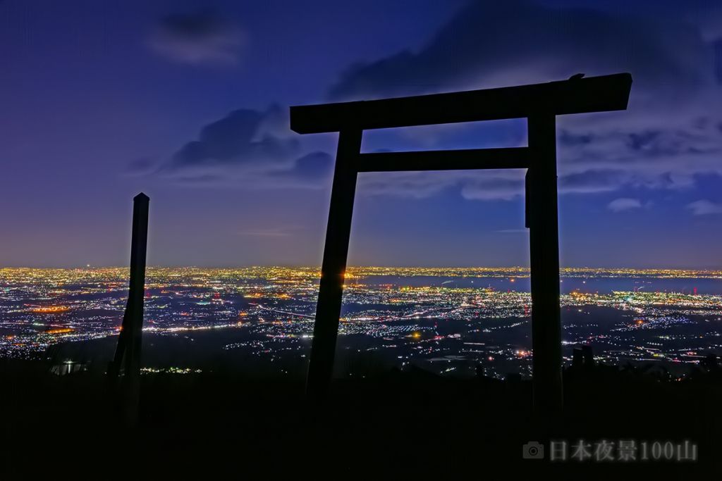 入道ヶ岳の山頂