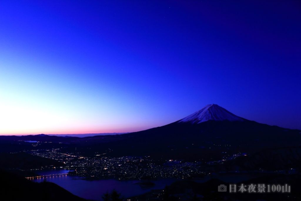 新道峠の富士山ビューポイント